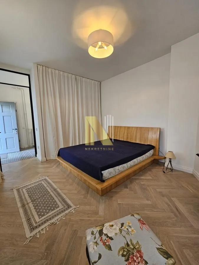 Izdavanje, trosoban stan, 110m², Centar, Novi Sad