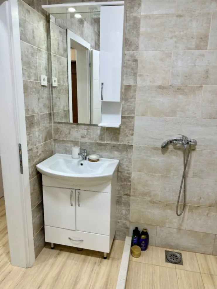 Prodaja, jednosoban stan, 46m², Pinješ, Ulcinj