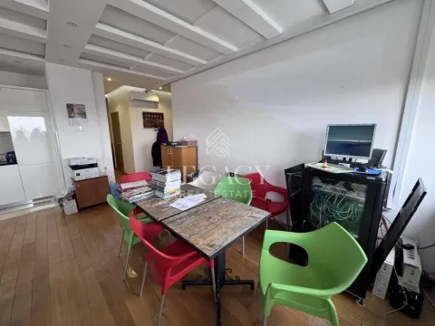 Izdavanje, četvorosoban stan, 140m², Šumice, Beograd - image 4