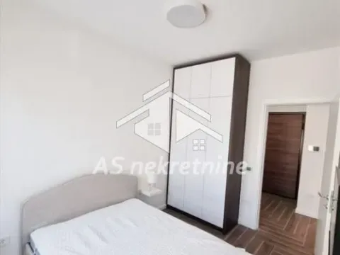 Rent, two bedroom apartment, 40m², Južni Bulevar, Vračar Sve Podlokacije - image 7