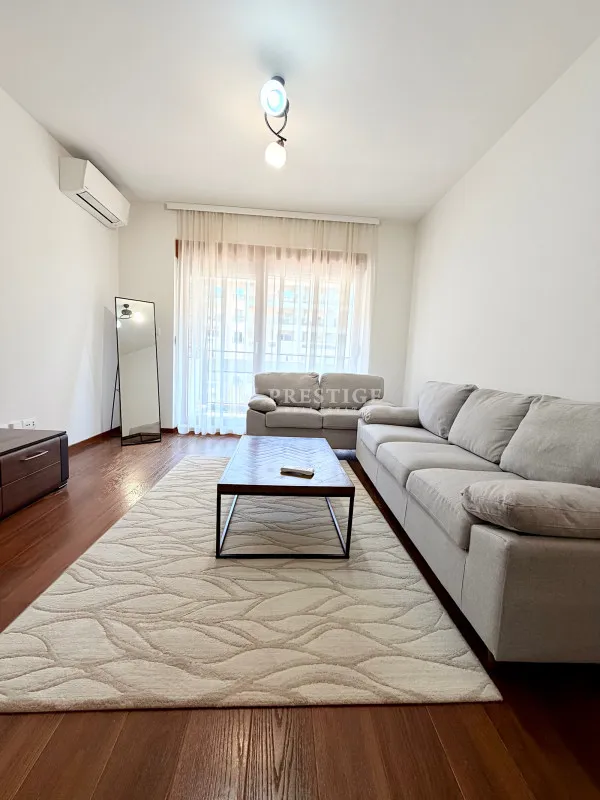 Izdavanje, jednosoban stan, 53m², Master Kvart, Podgorica