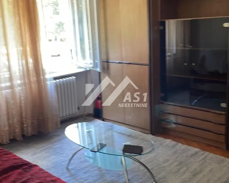 Izdavanje, trosoban stan, 40m², Grbavica, Novi Sad Sve Podlokacije