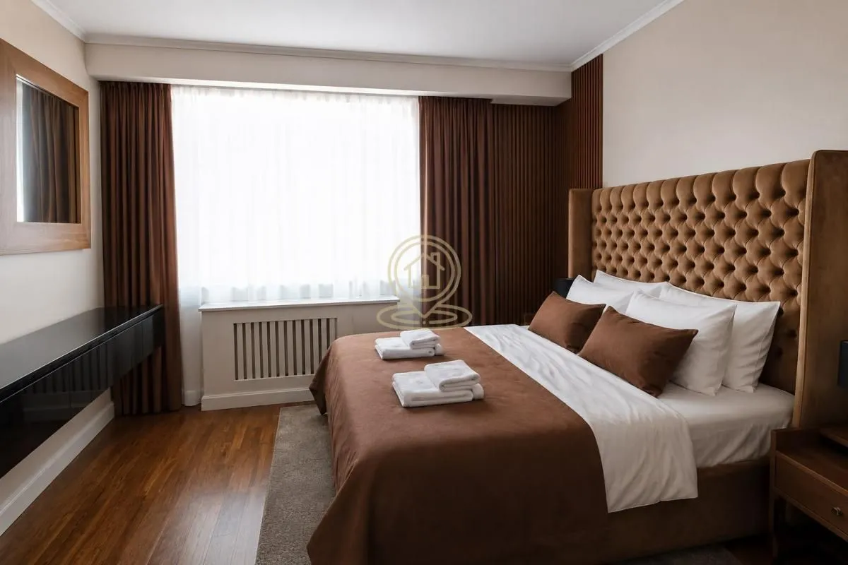 Izdavanje, dvosoban stan, 55m², Savski Venac, Beograd