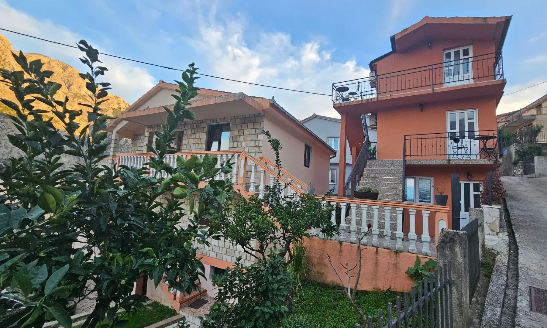 Prodaja, kuća, 423m², Muo, Kotor