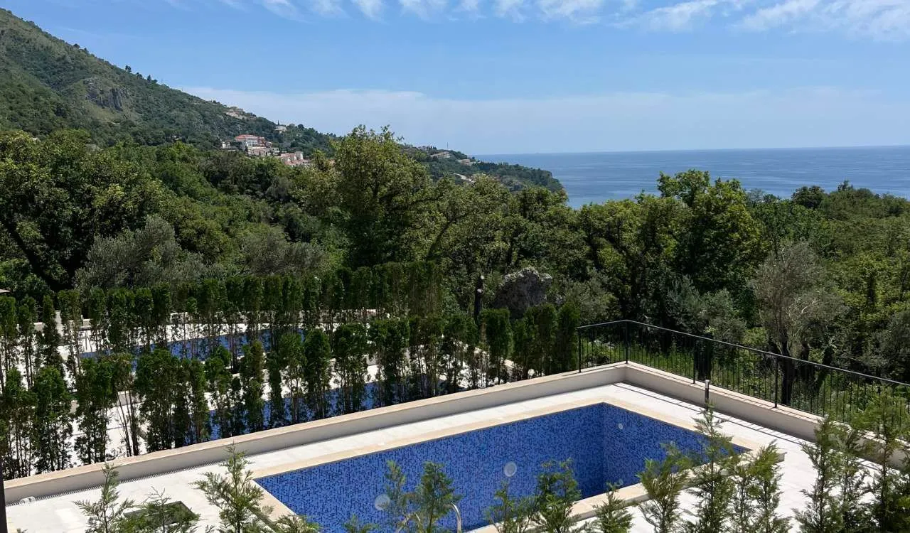 Prodaja, kuća, 220m², Rijeka Reževići, Budva