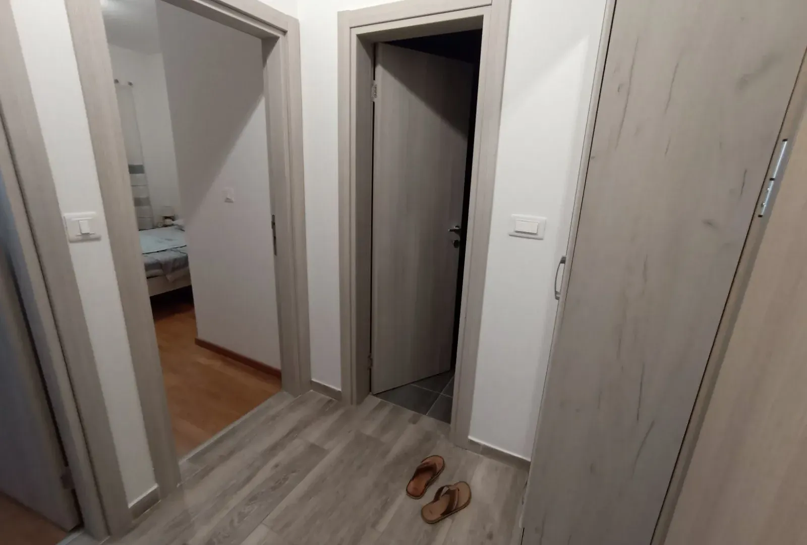Izdavanje, jednosoban stan, 47m², Stari Aerodrom, Podgorica