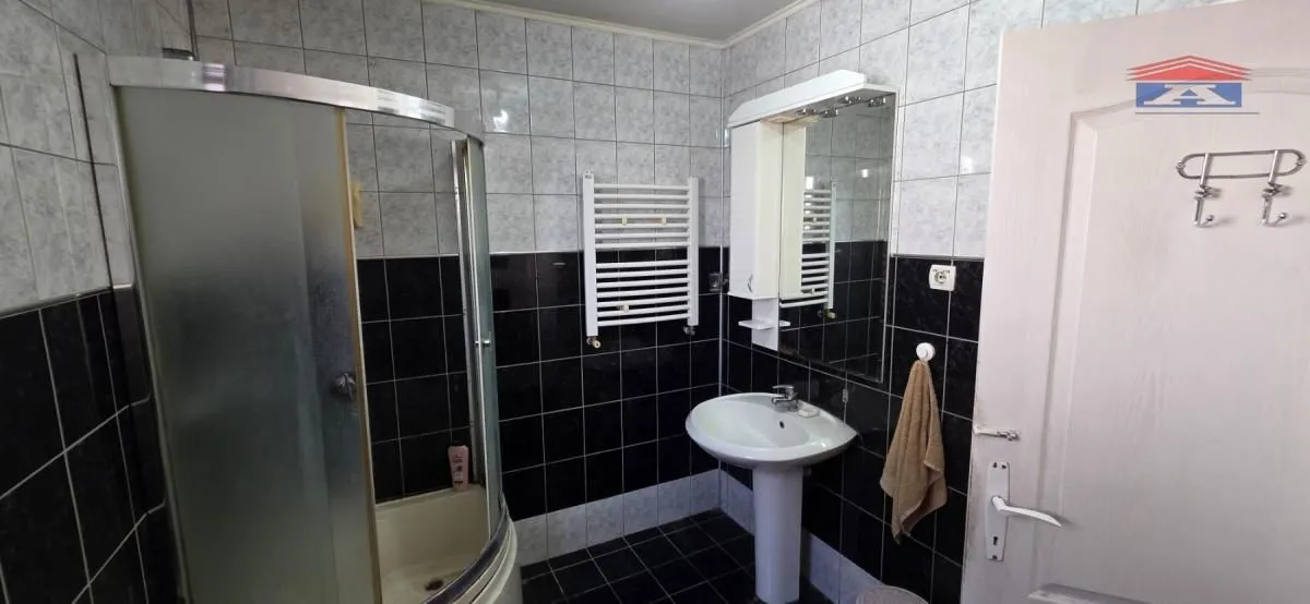 Prodaja, kuća, 312m², Novi Sad, Srbija