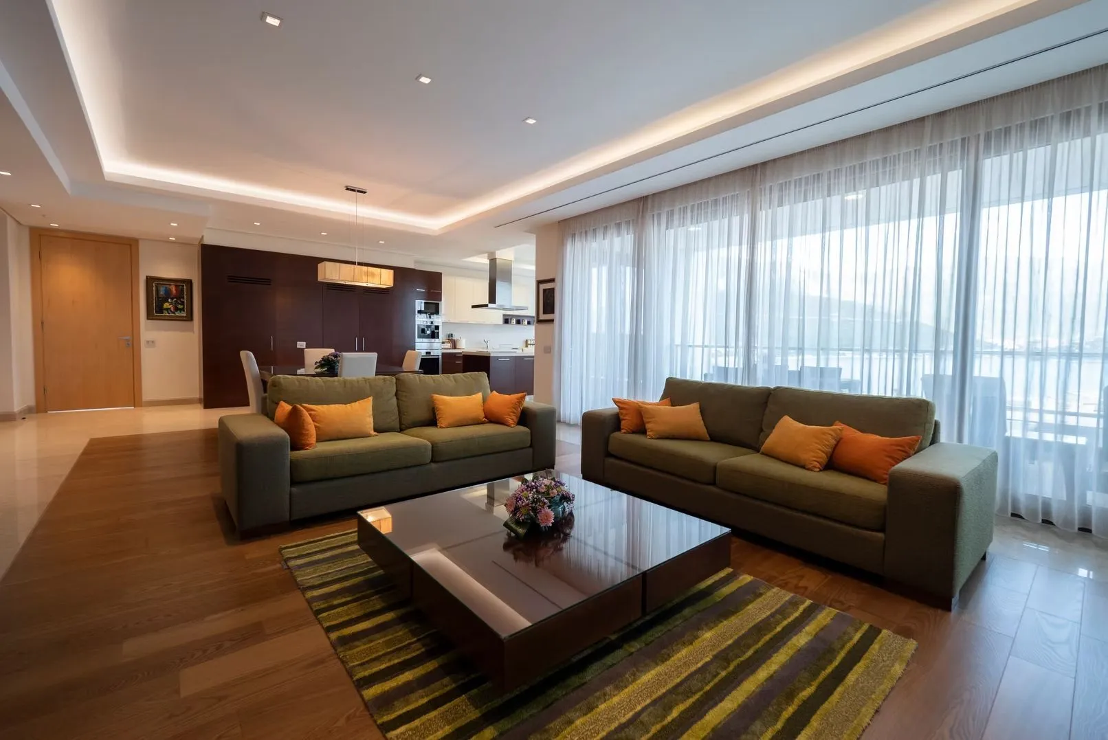 Izdavanje, dvosoban stan, 180m², Budva, Crna Gora