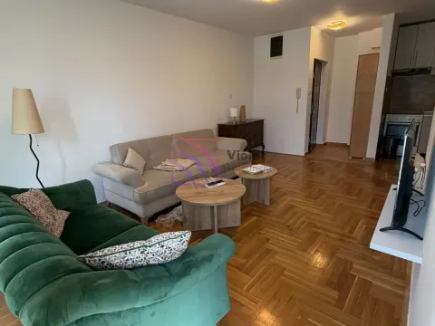 Rent, two bedroom apartment, 60m², Central Point, Podgorica - image 1