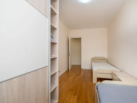Izdavanje, dvosoban stan, 69m², Central Point, Podgorica - image 14