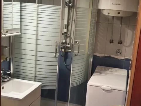 Rent, two bedroom apartment, 42m², Vračar Sve Podlokacije, Beograd - image 12