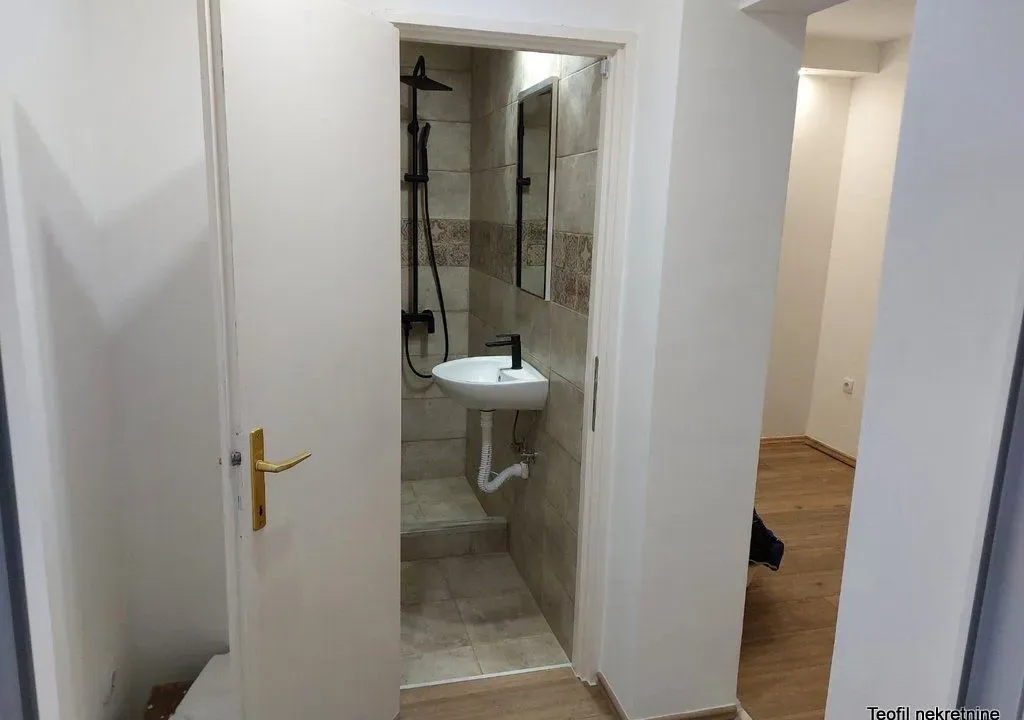 Prodaja, jednosoban stan, 34m², Zemun Sve Podlokacije, Beograd