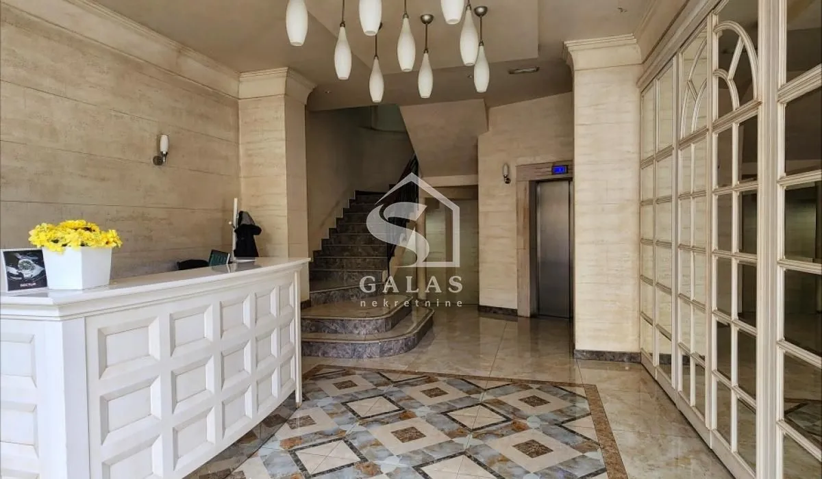Izdavanje, dvosoban stan, 43m², Vračar Sve Podlokacije, Beograd