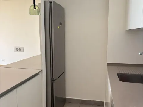 Izdavanje, trosoban stan, 92m², Savski Venac, Beograd - image 8