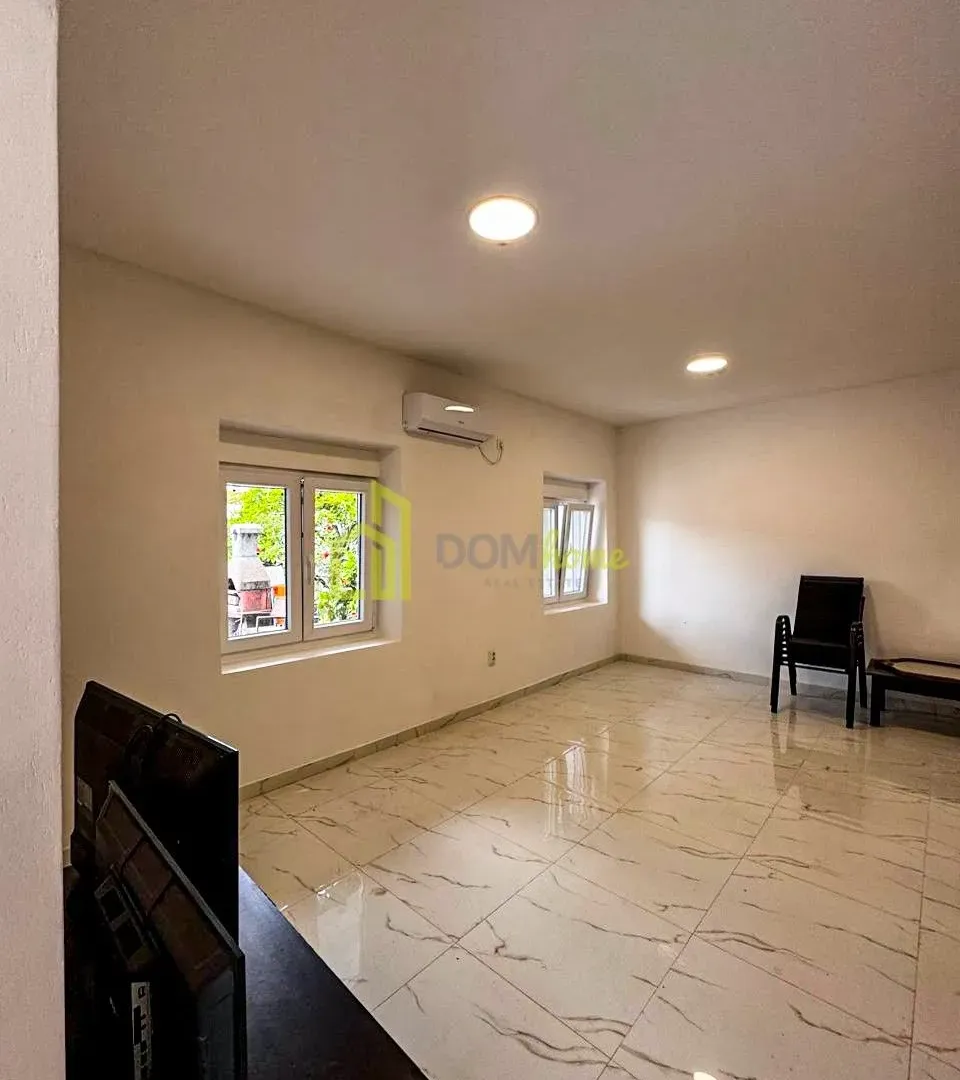 Rent, apartment, 55m², Risan, Kotor