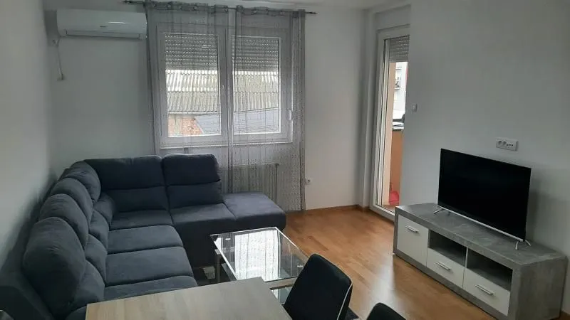 Izdavanje, dvosoban stan, 48m², Podbara, Novi Sad Sve Podlokacije