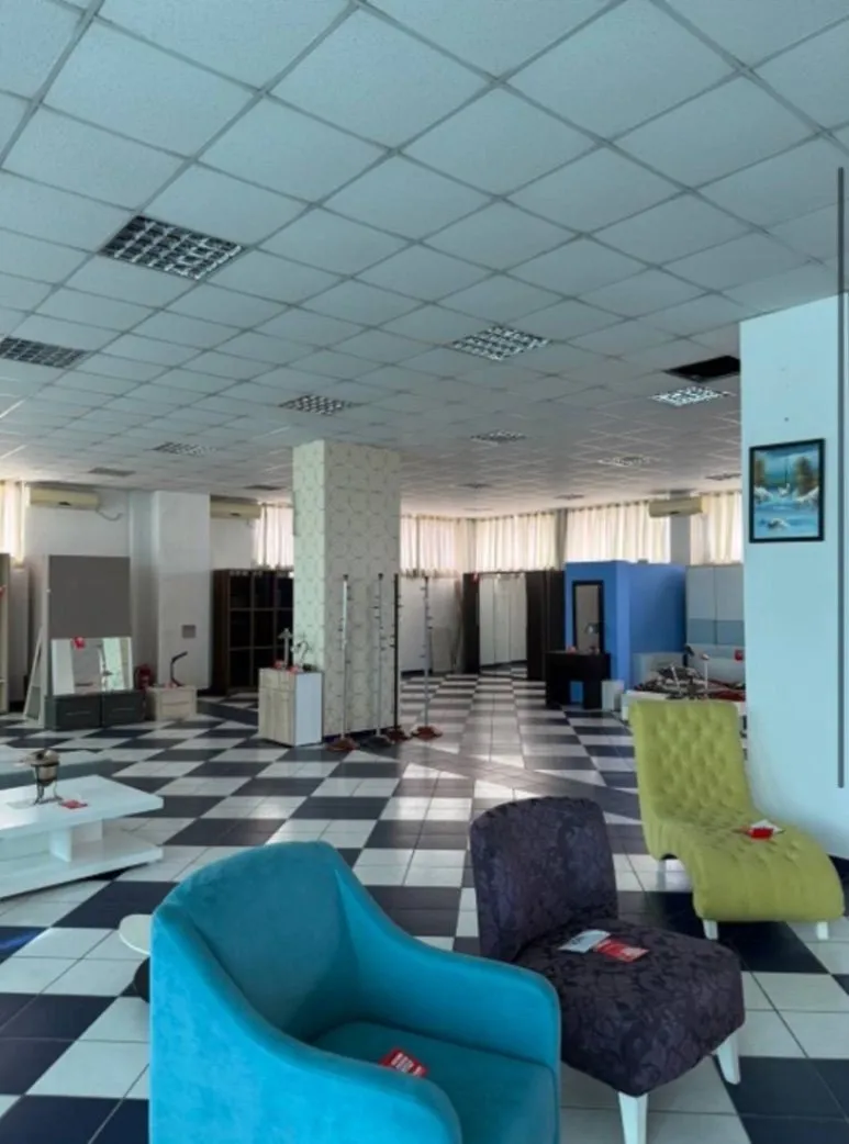 Rent, office space, 2500m², Zeta, Podgorica