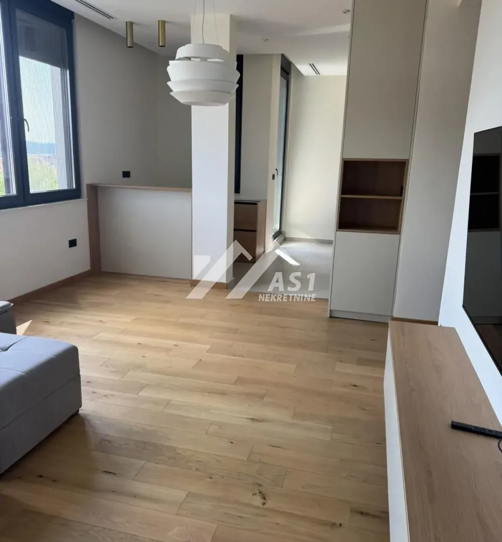 Izdavanje, četvorosoban stan, 97m², Telep, Novi Sad Sve Podlokacije