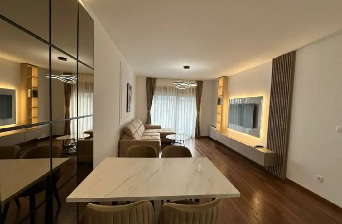 Izdavanje, dvosoban stan, 72m², Master Kvart, Podgorica