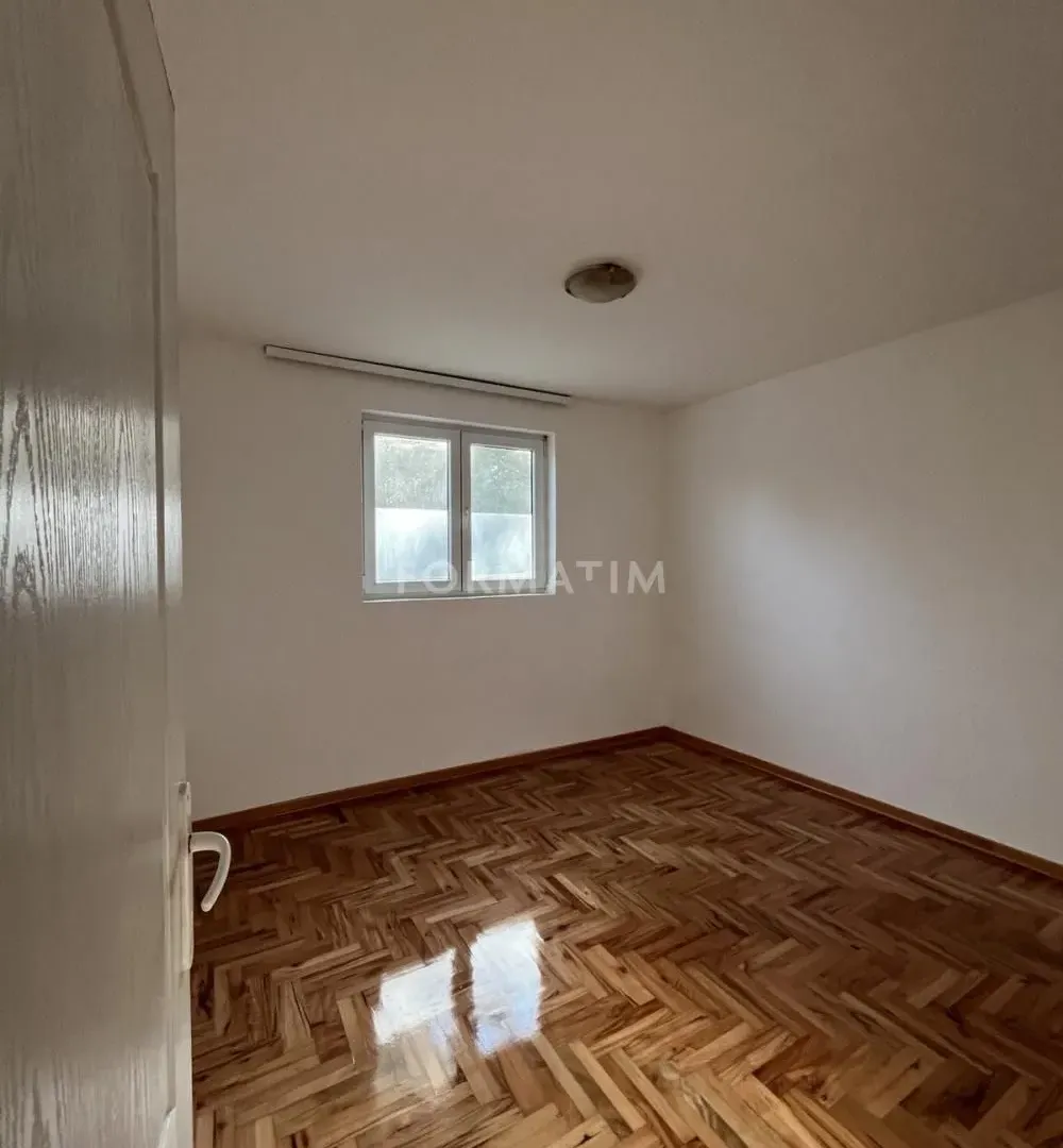 Rent, four bedroom apartment, 100m², Krnjaca, Palilula Sve Podlokacije