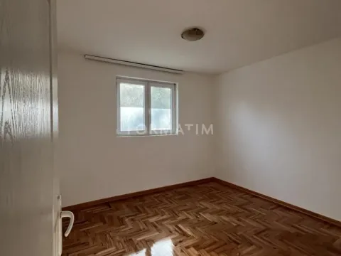 Rent, four bedroom apartment, 100m², Krnjaca, Palilula Sve Podlokacije - image 10