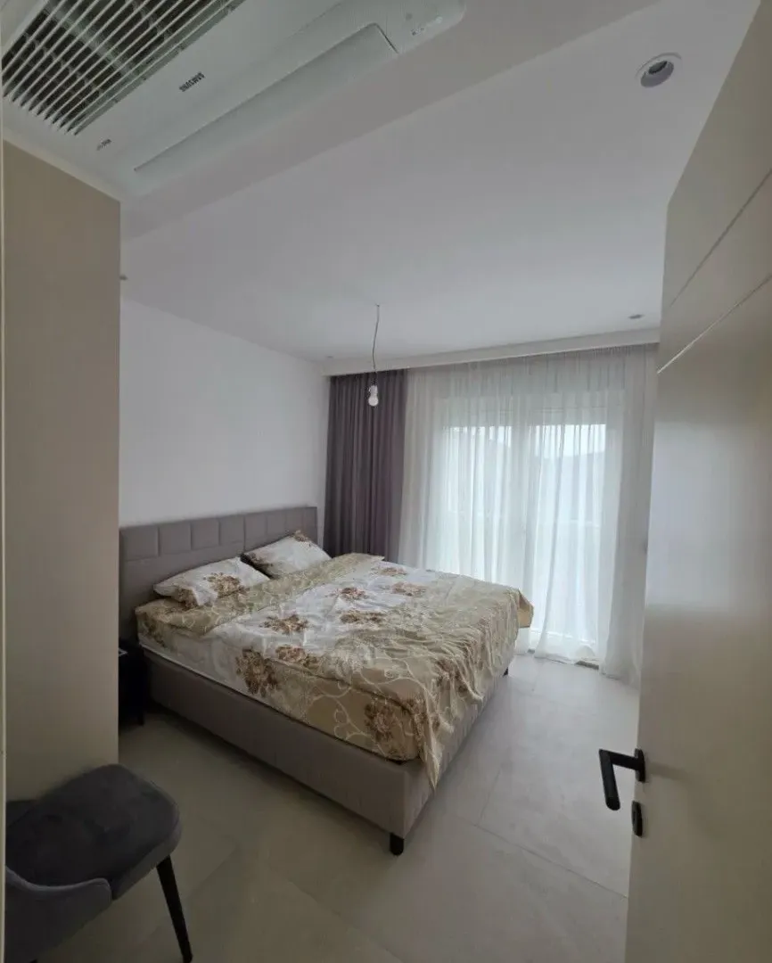 Prodaja, dvosoban stan, 62m², Radovići, Tivat