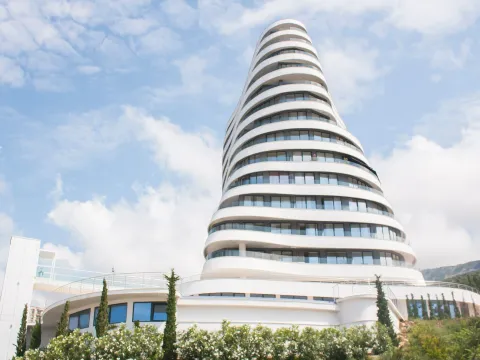 Prodaja, jednosoban stan, 98m², Bečići, Budva - image 1