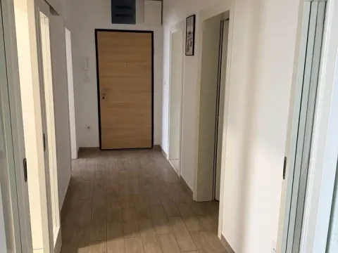 Sale, two bedroom apartment, 77m², Centar, Danilovgrad - image 7