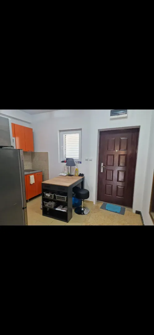 Izdavanje, dvosoban stan, 65m², Kamenari, Herceg Novi