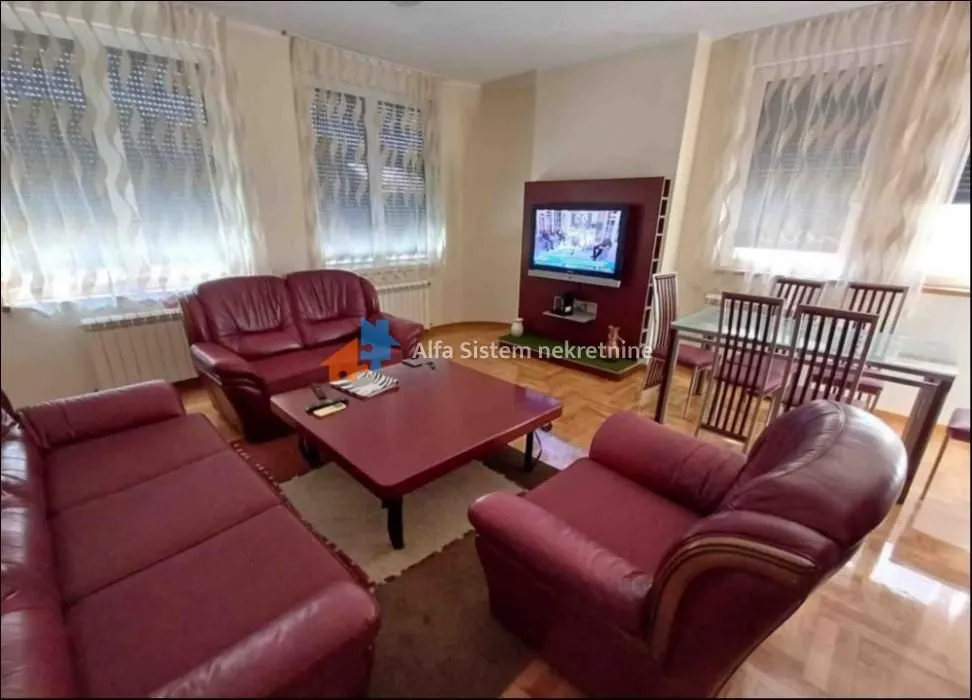Rent, three bedroom apartment, 80m², Južni Bulevar, Vračar Sve Podlokacije