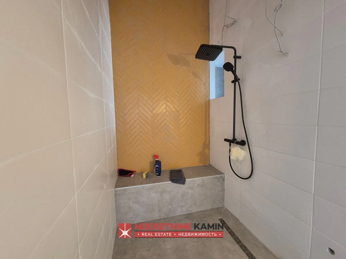 Sale, house, 210m², Markovići, Budva