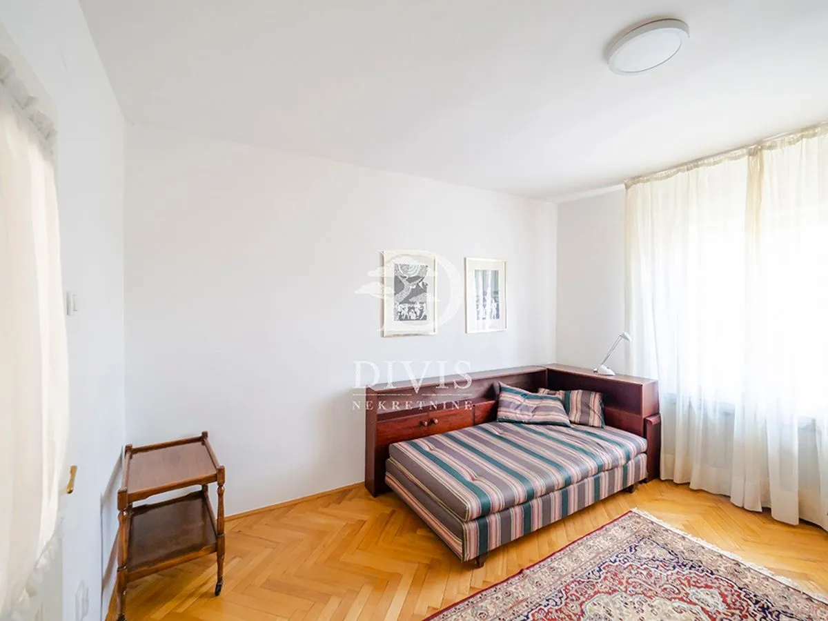 Prodaja, kuća, 160m², Dedinje Sve Podlokacije, Beograd