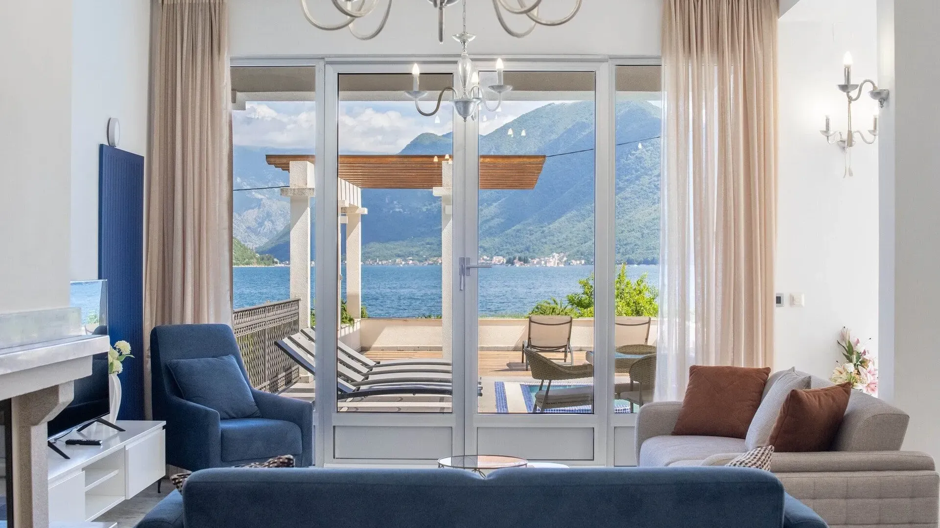 Sale, house, 405m², Kotor, Crna Gora