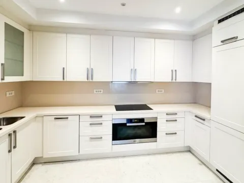 Izdavanje, četvorosoban stan, 225m², Porto Montenegro, Tivat - image 4