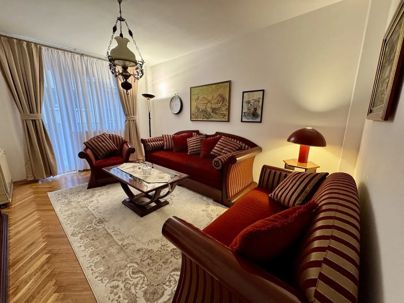 Izdavanje, dvosoban stan, 49m², Vračar, Šid