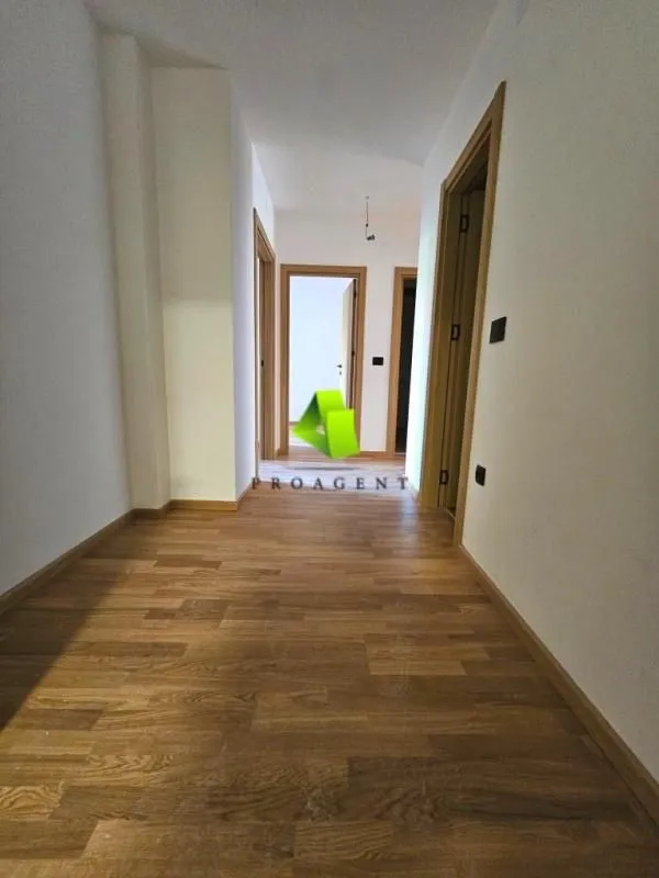 Prodaja, trosoban stan, 84m², Medijana, Niš