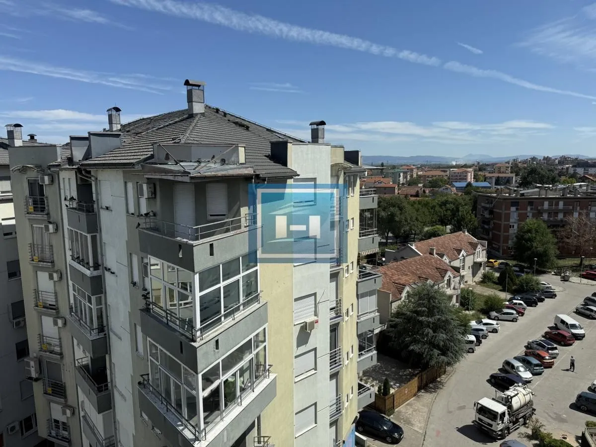Prodaja, dvosoban stan, 77m², Vašarište, Jagodina