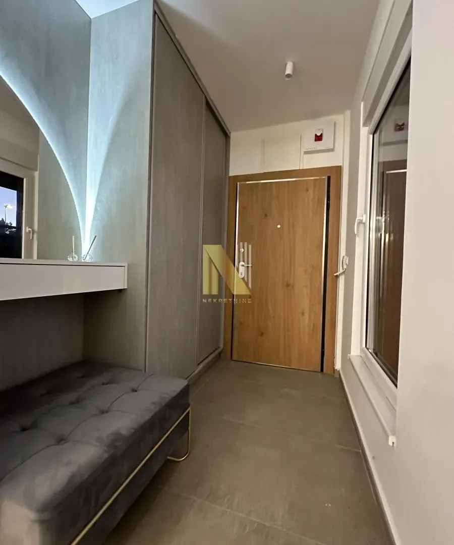 Izdavanje, dvosoban stan, 59m², Sremska Kamenica, Petrovaradin