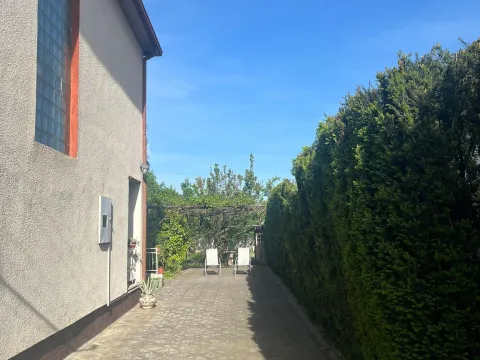 Prodaja, kuća, 180m², Golubinci, Stara Pazova - image 2