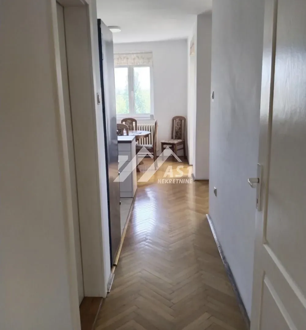 Izdavanje, trosoban stan, 100m², Spens, Novi Sad Sve Podlokacije