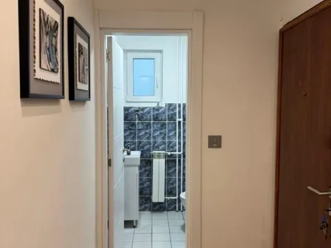 Rent, two bedroom apartment, 120m², Savski Venac, Beograd - image 11
