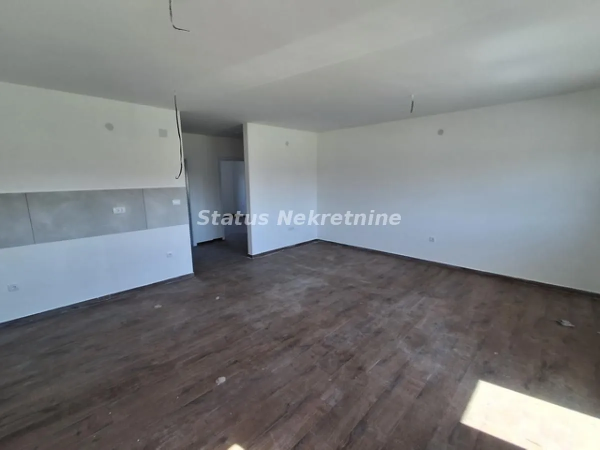 Izdavanje, dvosoban stan, 73m², Veternik, Novi Sad Sve Podlokacije