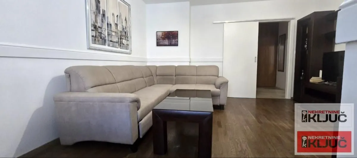 Izdavanje, dvosoban stan, 56m², Bulevar Oslobodjenja, Novi Sad Sve Podlokacije
