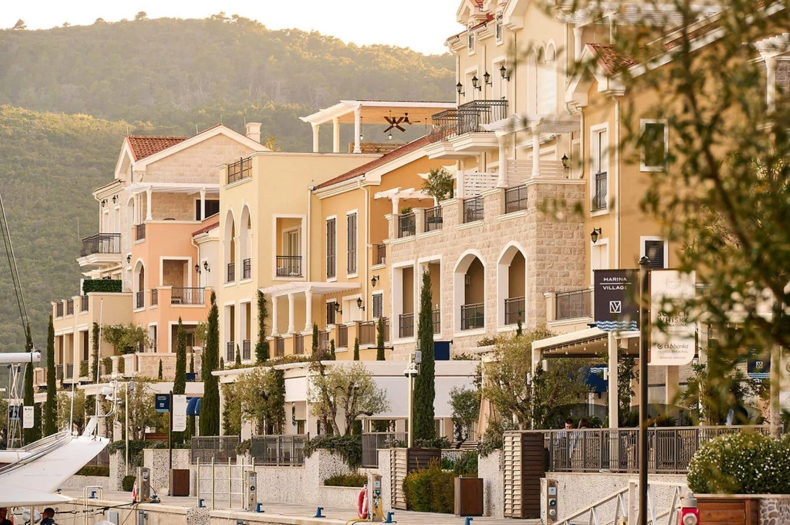 Prodaja, jednosoban stan, 66m², Luštica Bay, Tivat