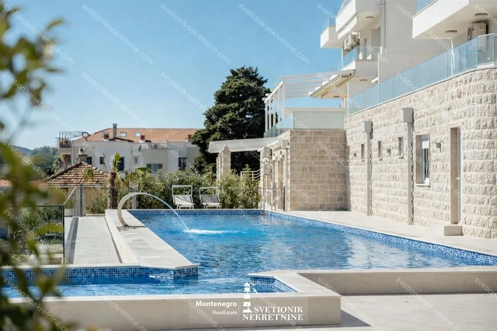 Sale, two bedroom apartment, 87m², Baošići, Herceg Novi