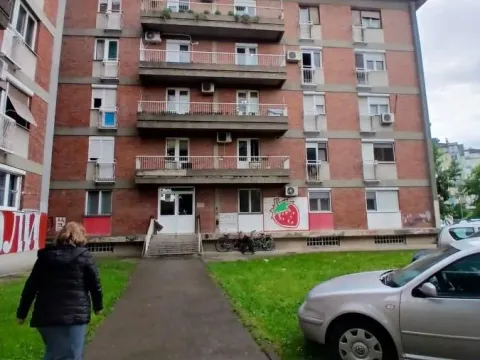 Izdavanje, dvosoban stan, 58m², Vašarište, Jagodina - image 36