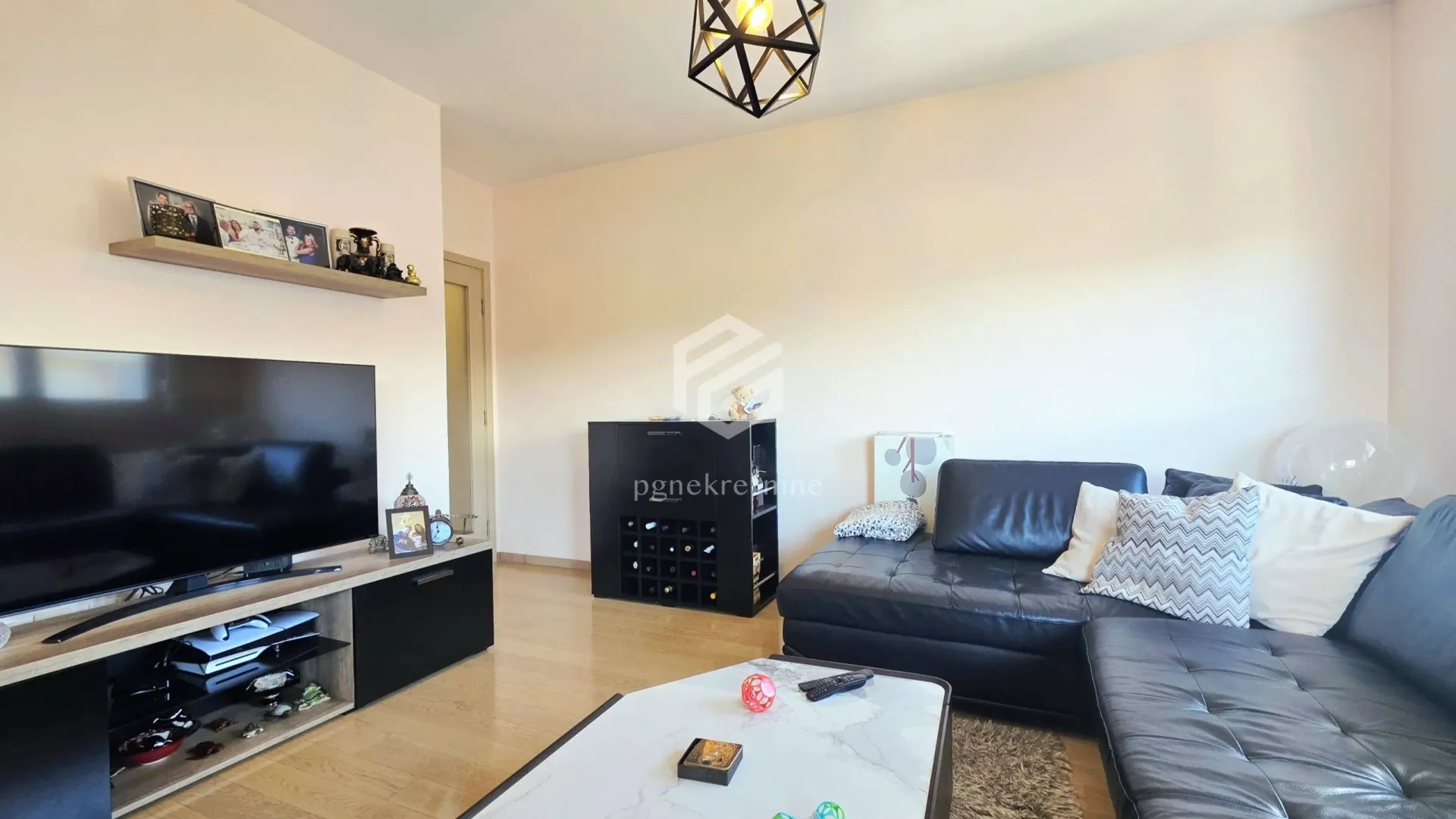 Prodaja, jednosoban stan, 53m², City Kvart, Podgorica