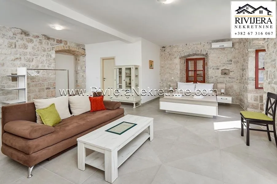 Sale, house, 450m², Dobrota, Kotor