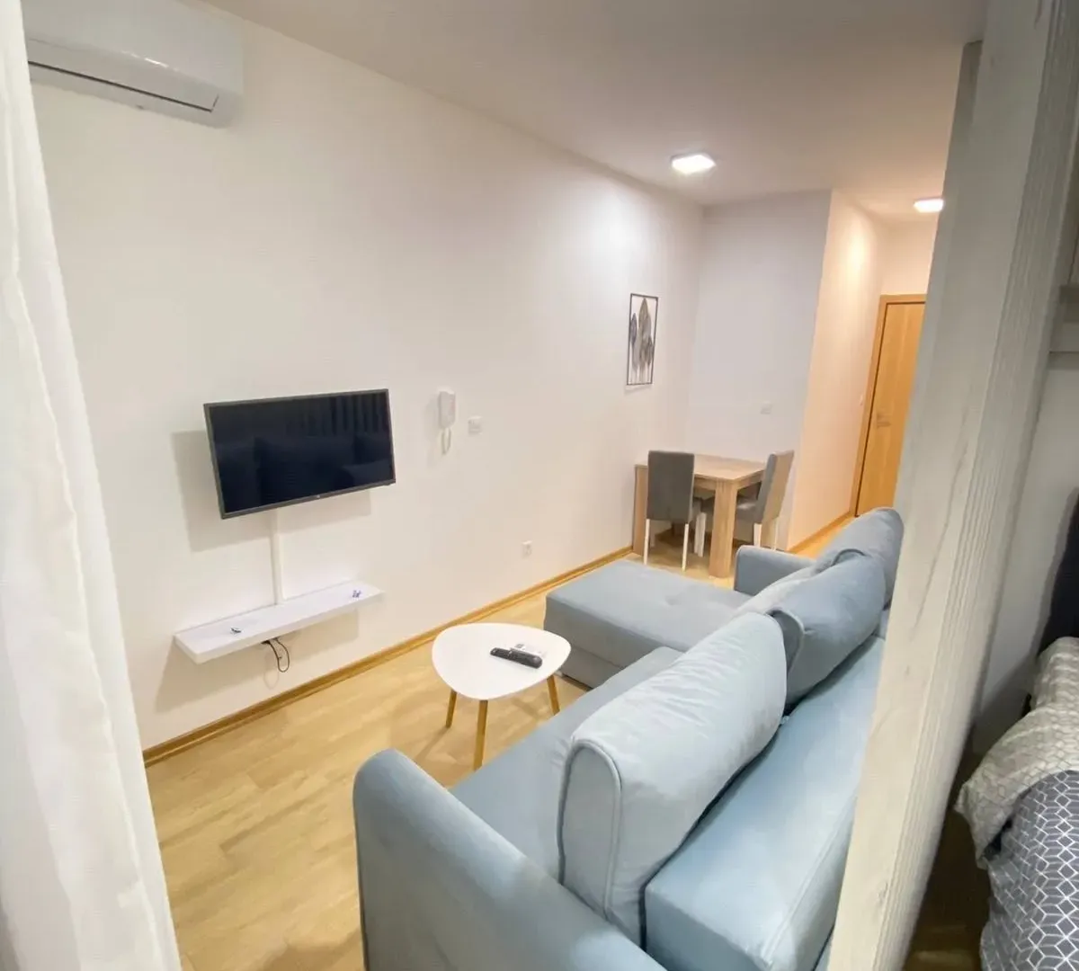 Rent, one bedroom apartment, 42m², Centar, Budva