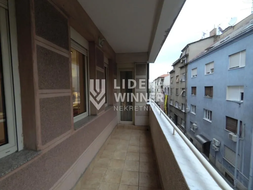 Rent, two bedroom apartment, 78m², Kalenić Pijaca, Vračar Sve Podlokacije